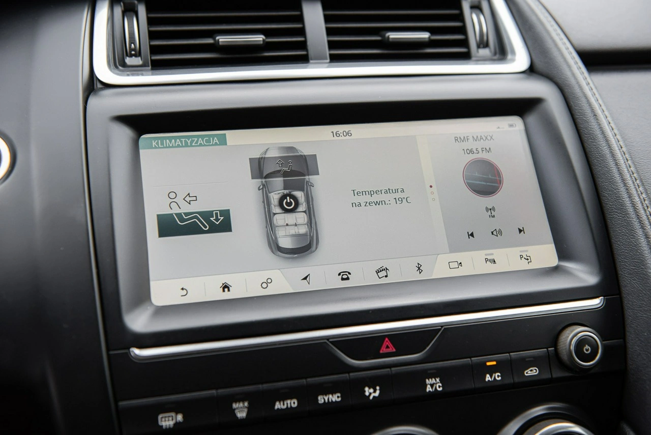 Jaguar E-Pace - Zdjęcie 24