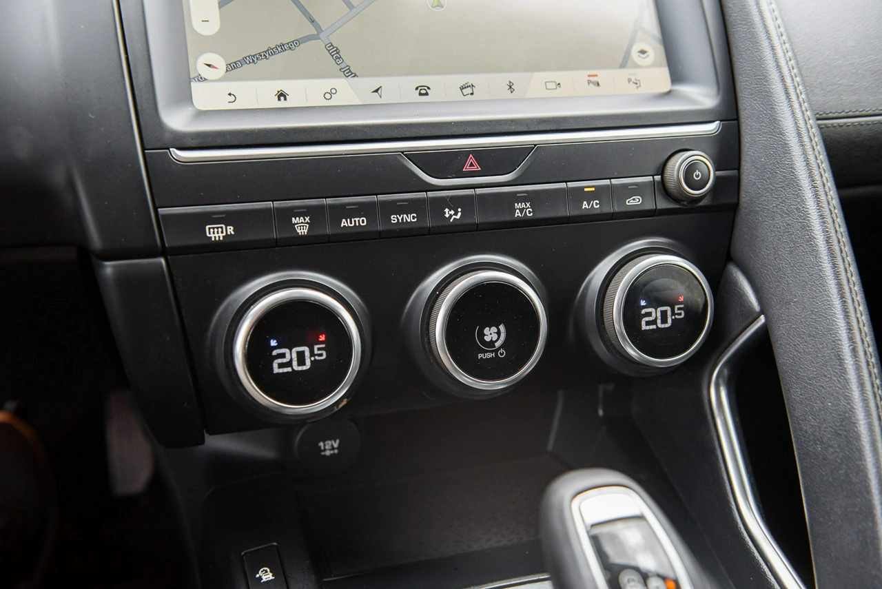 Jaguar E-Pace - Zdjęcie 25