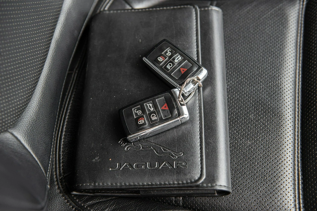 Jaguar E-Pace - Zdjęcie 35