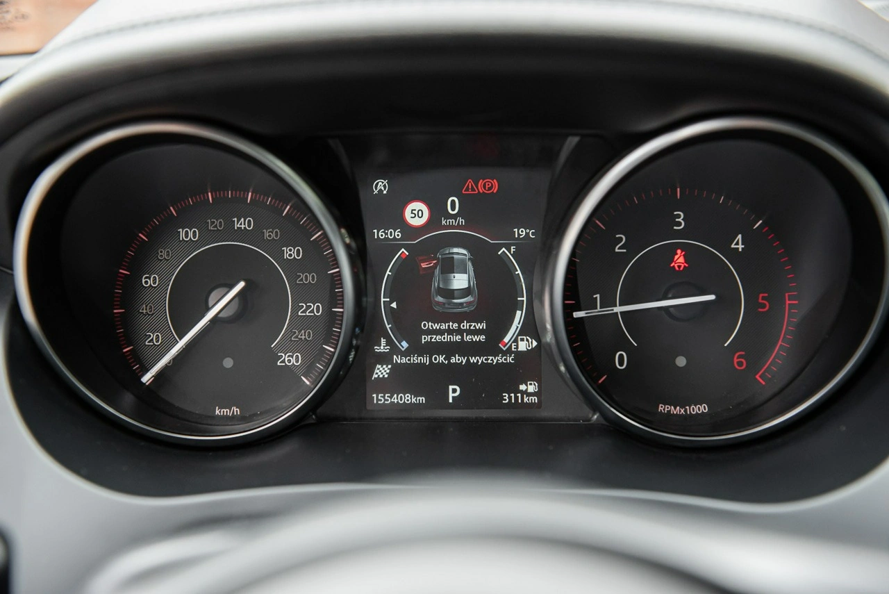 Jaguar E-Pace - Zdjęcie 36