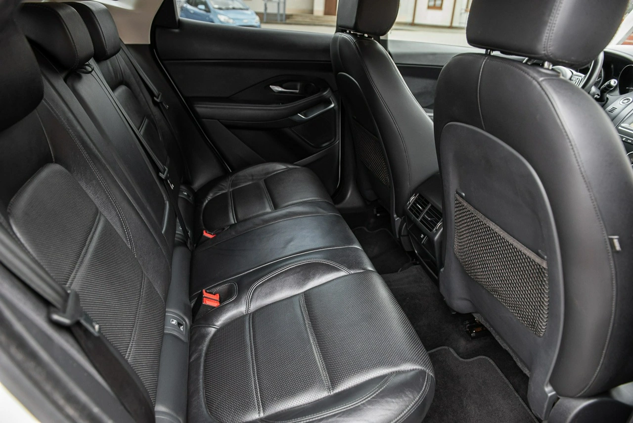 Jaguar E-Pace - Zdjęcie 7