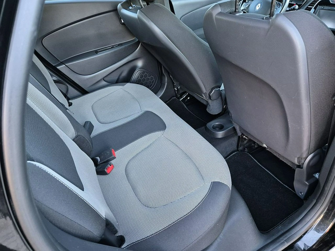 Renault Captur - Zdjęcie 17