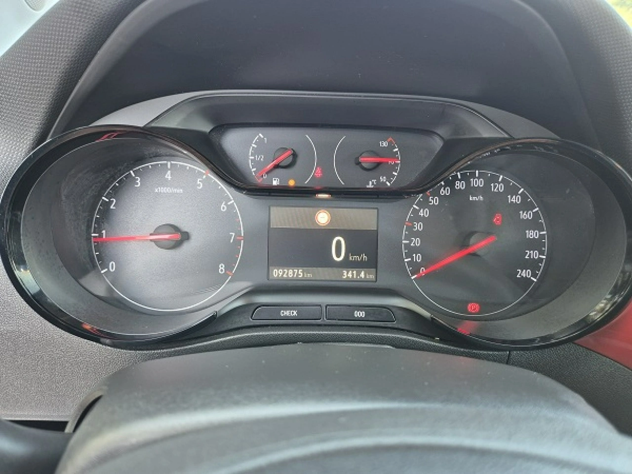 Opel Crossland X - Zdjęcie 30