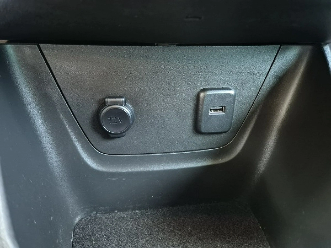 Opel Crossland X - Zdjęcie 33