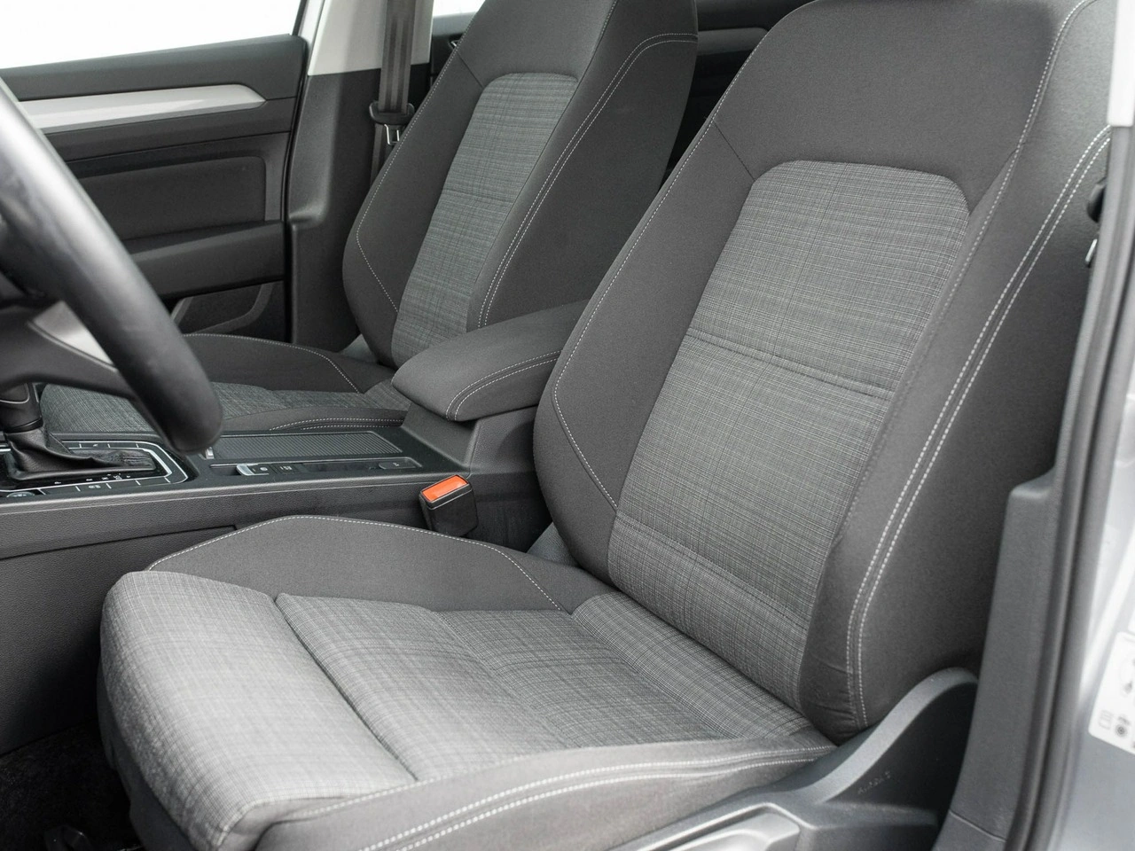 Volkswagen Passat - Zdjęcie 10