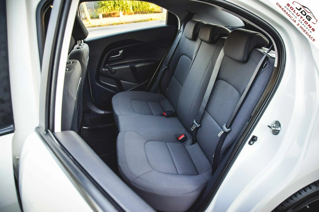 Kia Rio - Zdjęcie 32