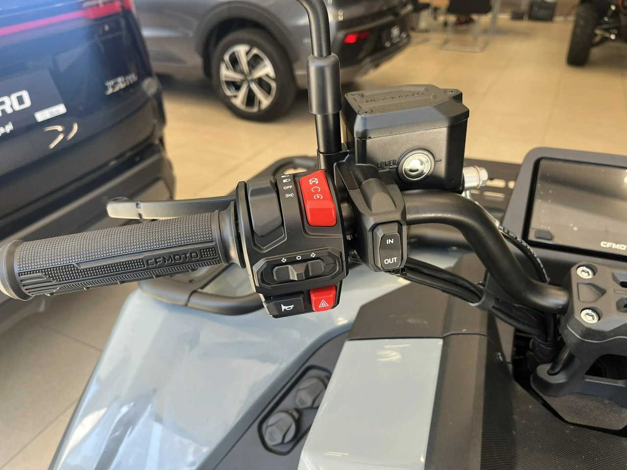 CF Moto C-Force - Zdjęcie 8