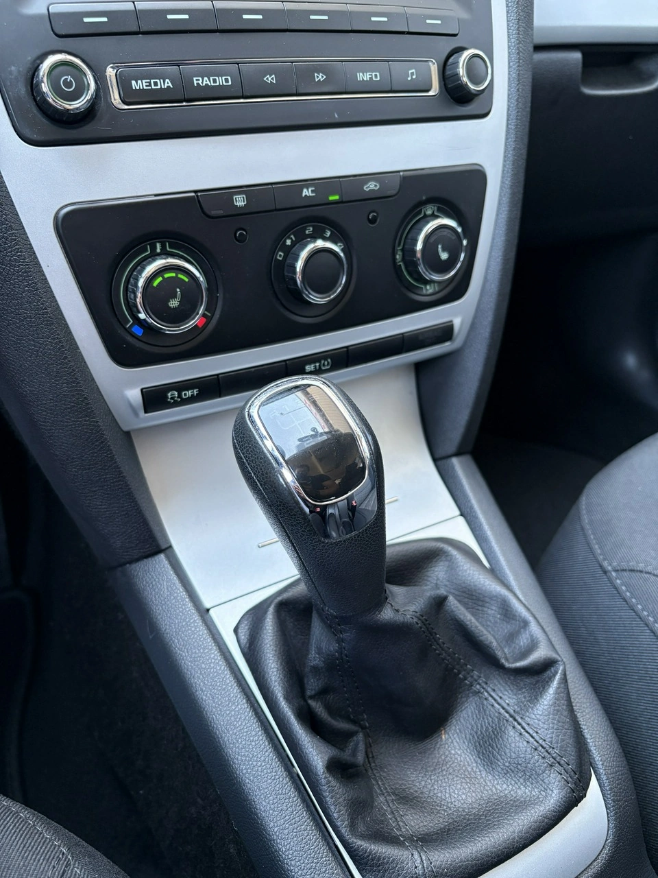 Skoda Octavia - Zdjęcie 24