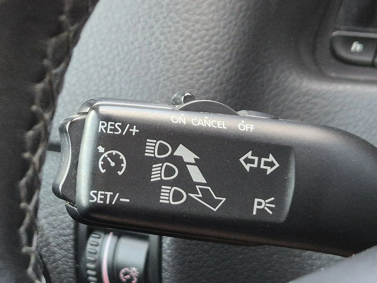 Volkswagen Tiguan - Zdjęcie 14