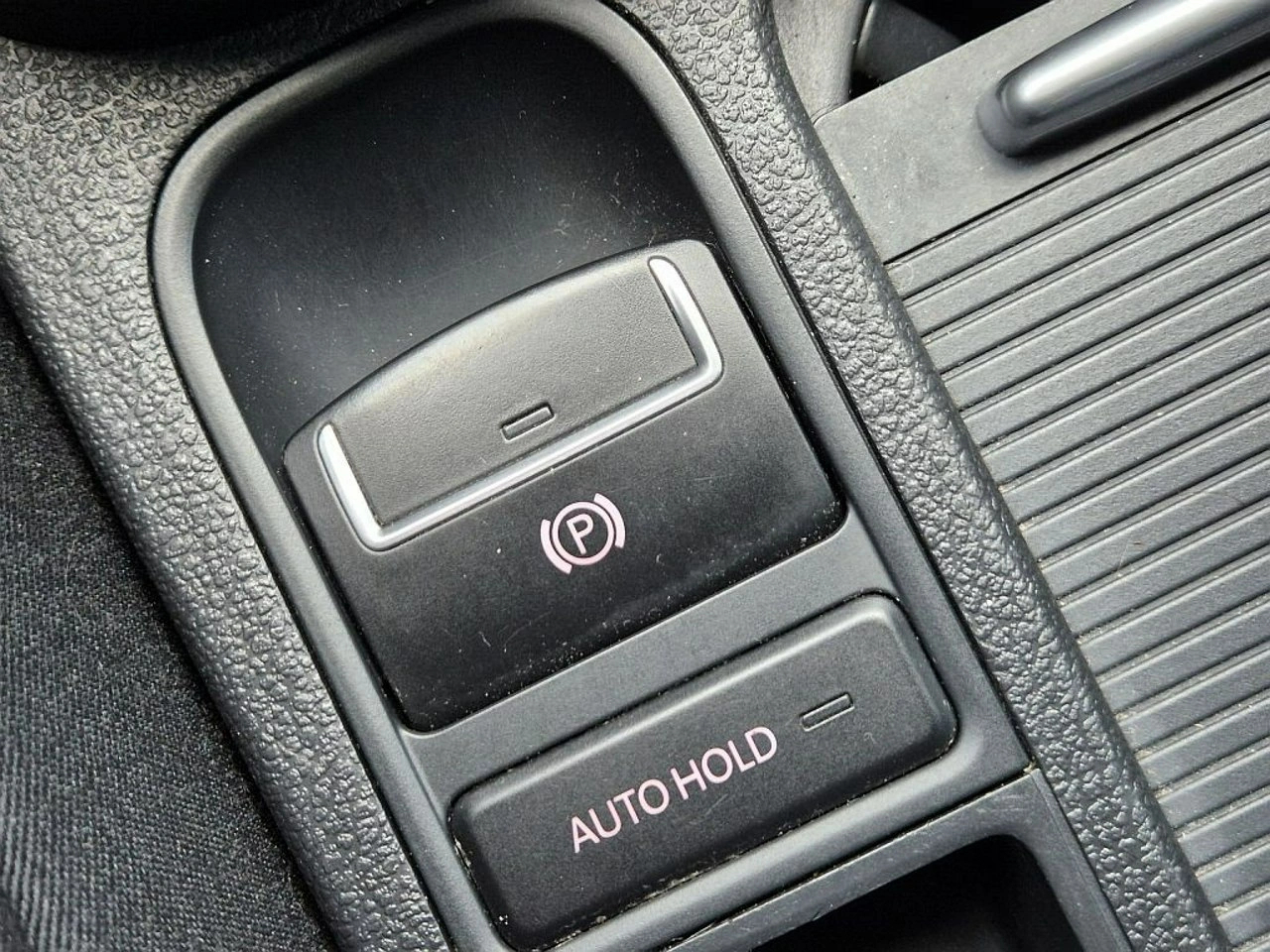 Volkswagen Tiguan - Zdjęcie 22