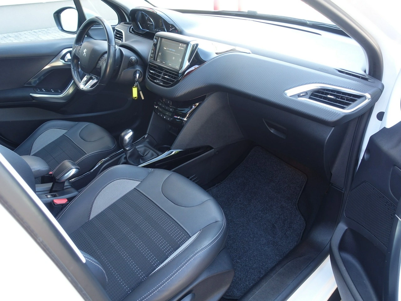 Peugeot 2008 - Zdjęcie 13