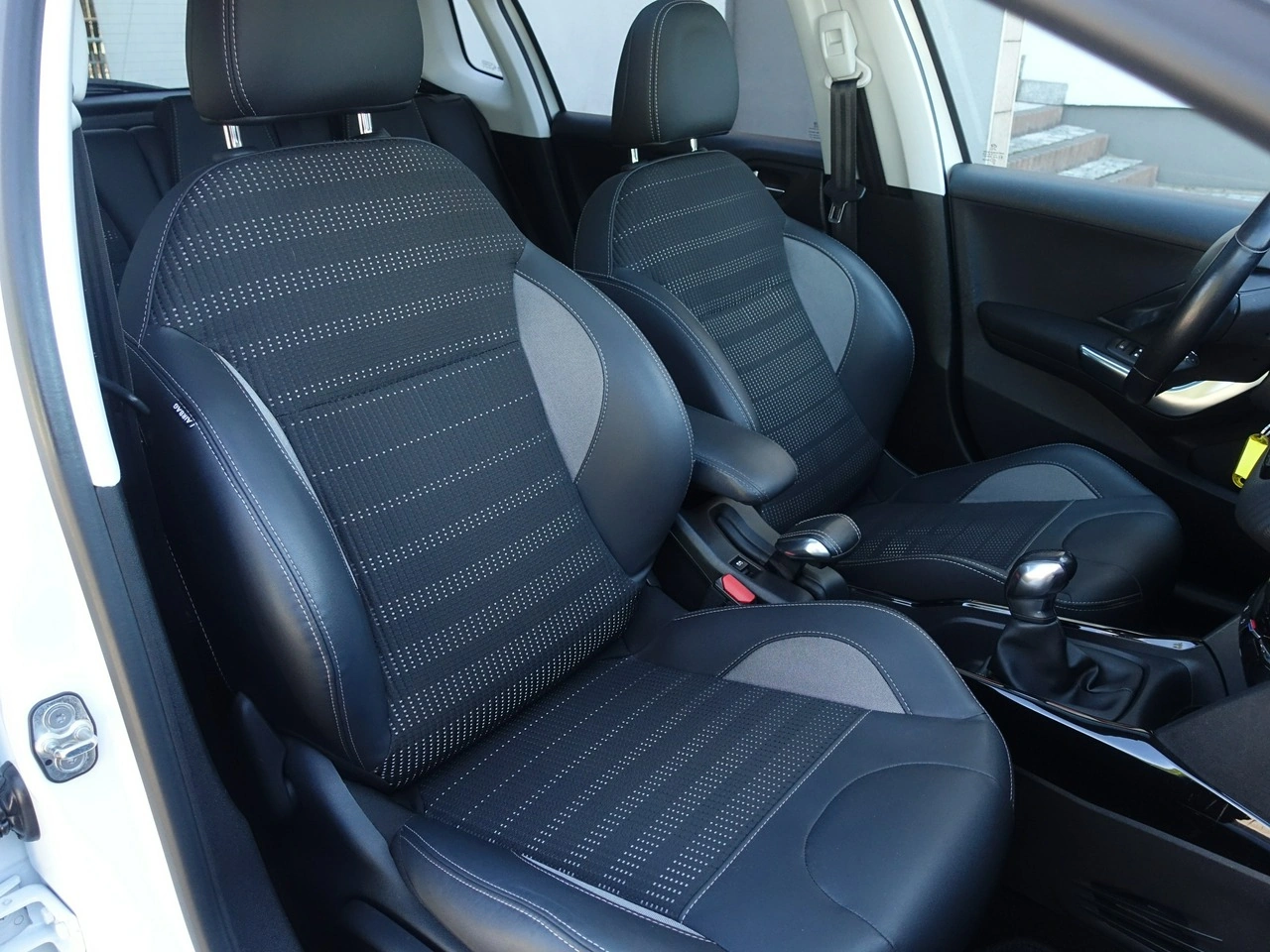 Peugeot 2008 - Zdjęcie 15