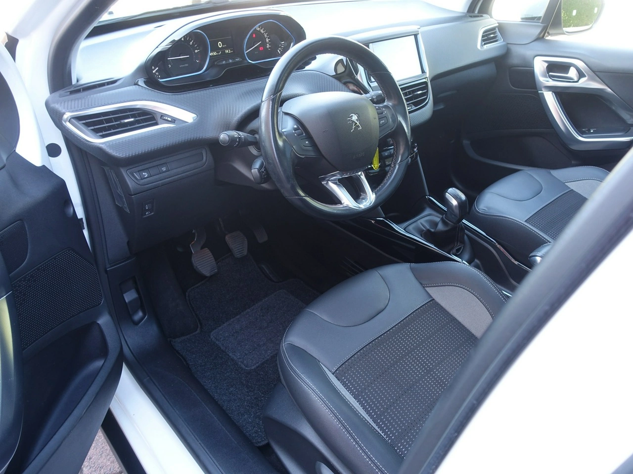 Peugeot 2008 - Zdjęcie 7