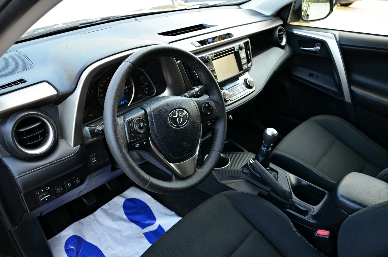 Toyota RAV-4 - Zdjęcie 29