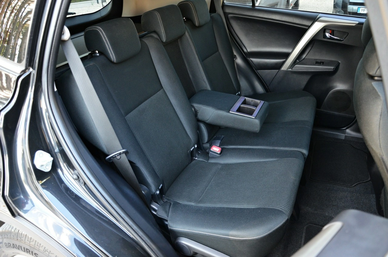 Toyota RAV-4 - Zdjęcie 35