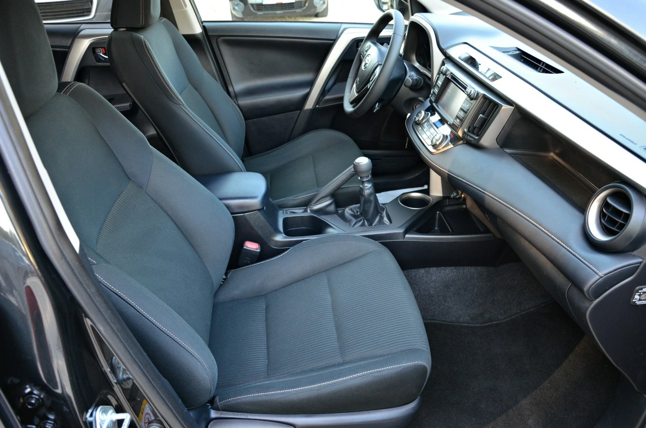 Toyota RAV-4 - Zdjęcie 5