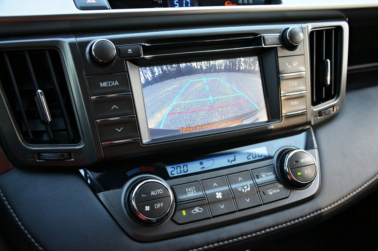 Toyota RAV-4 - Zdjęcie 7