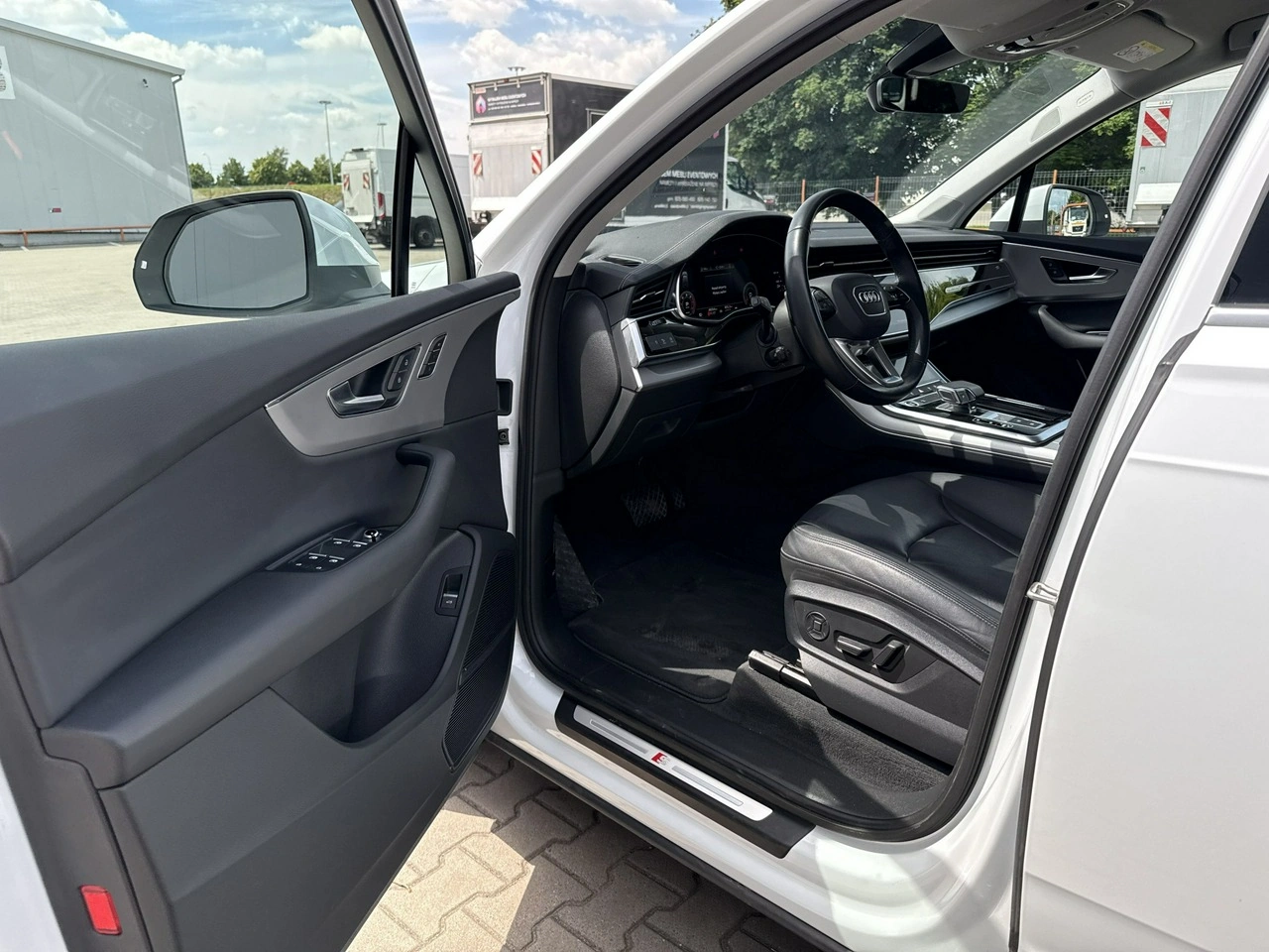 Audi Q7 - Zdjęcie 9