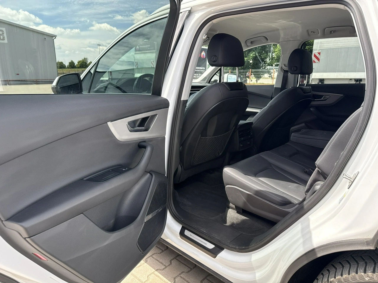 Audi Q7 - Zdjęcie 13