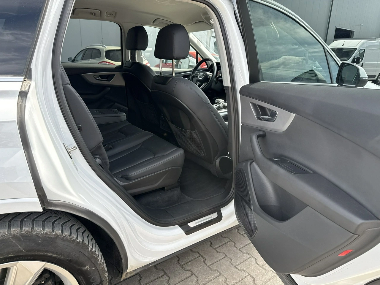 Audi Q7 - Zdjęcie 17