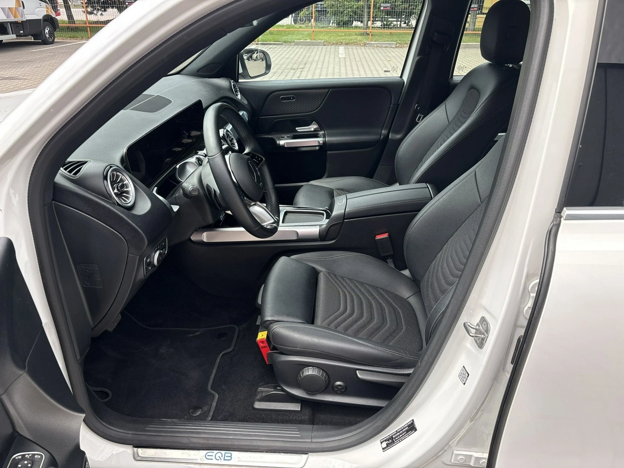 Mercedes EQB - Zdjęcie 9