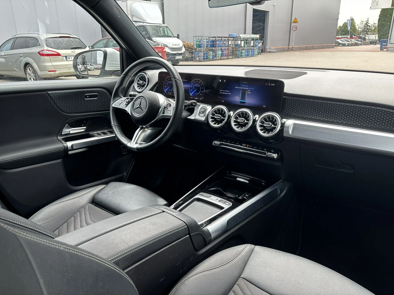 Mercedes EQB - Zdjęcie 13