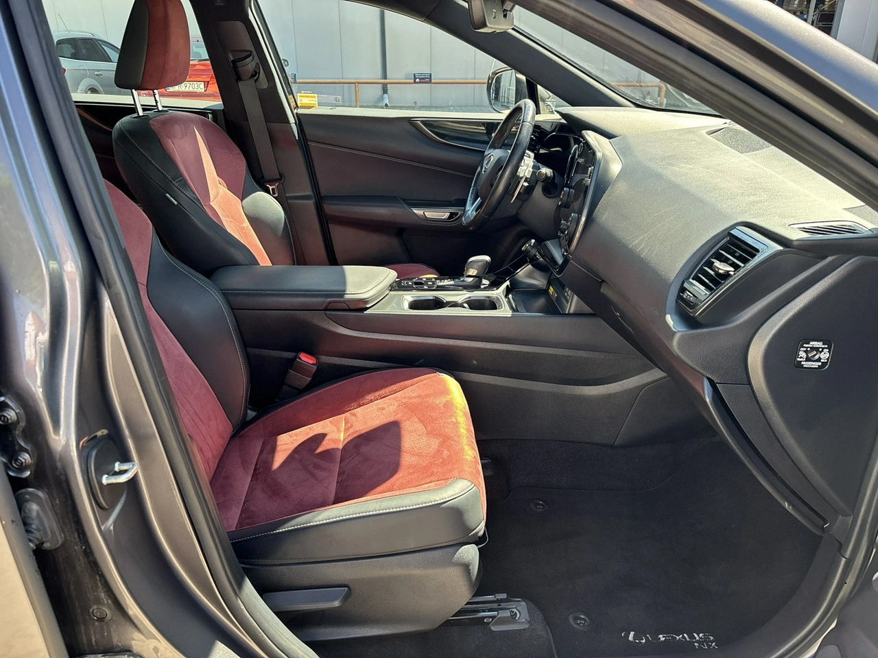 Lexus NX - Zdjęcie 14