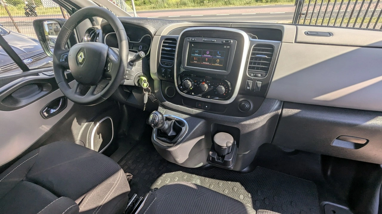 Renault Trafic - Zdjęcie 21