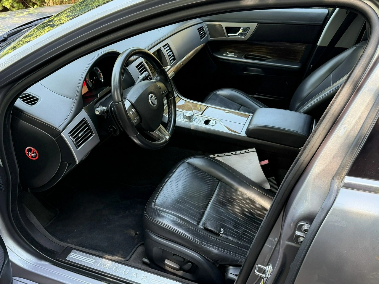 Jaguar XF - Zdjęcie 10