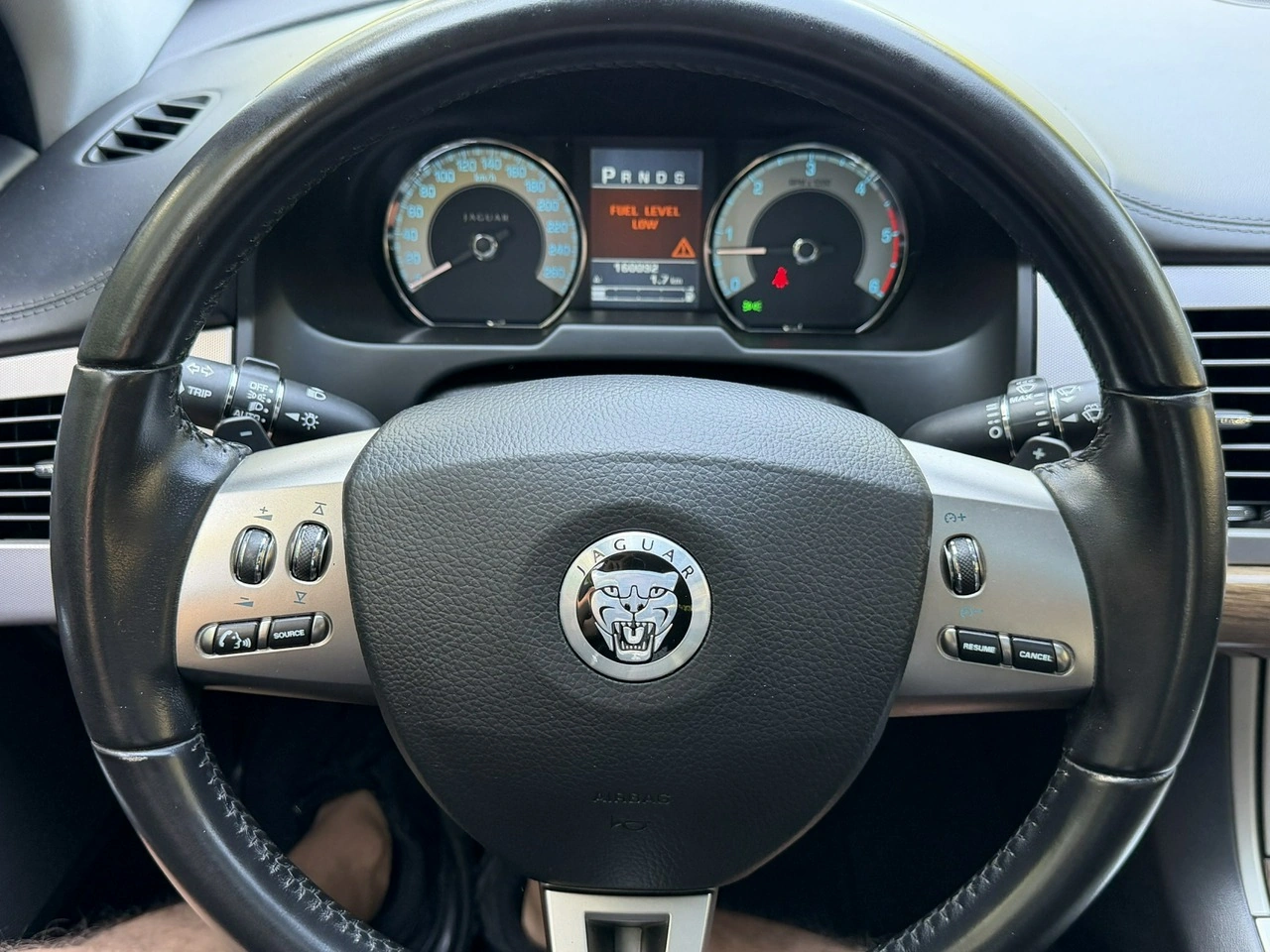 Jaguar XF - Zdjęcie 12