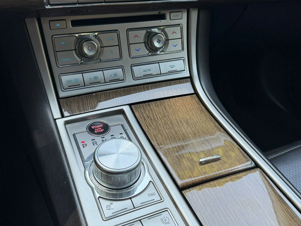 Jaguar XF - Zdjęcie 13