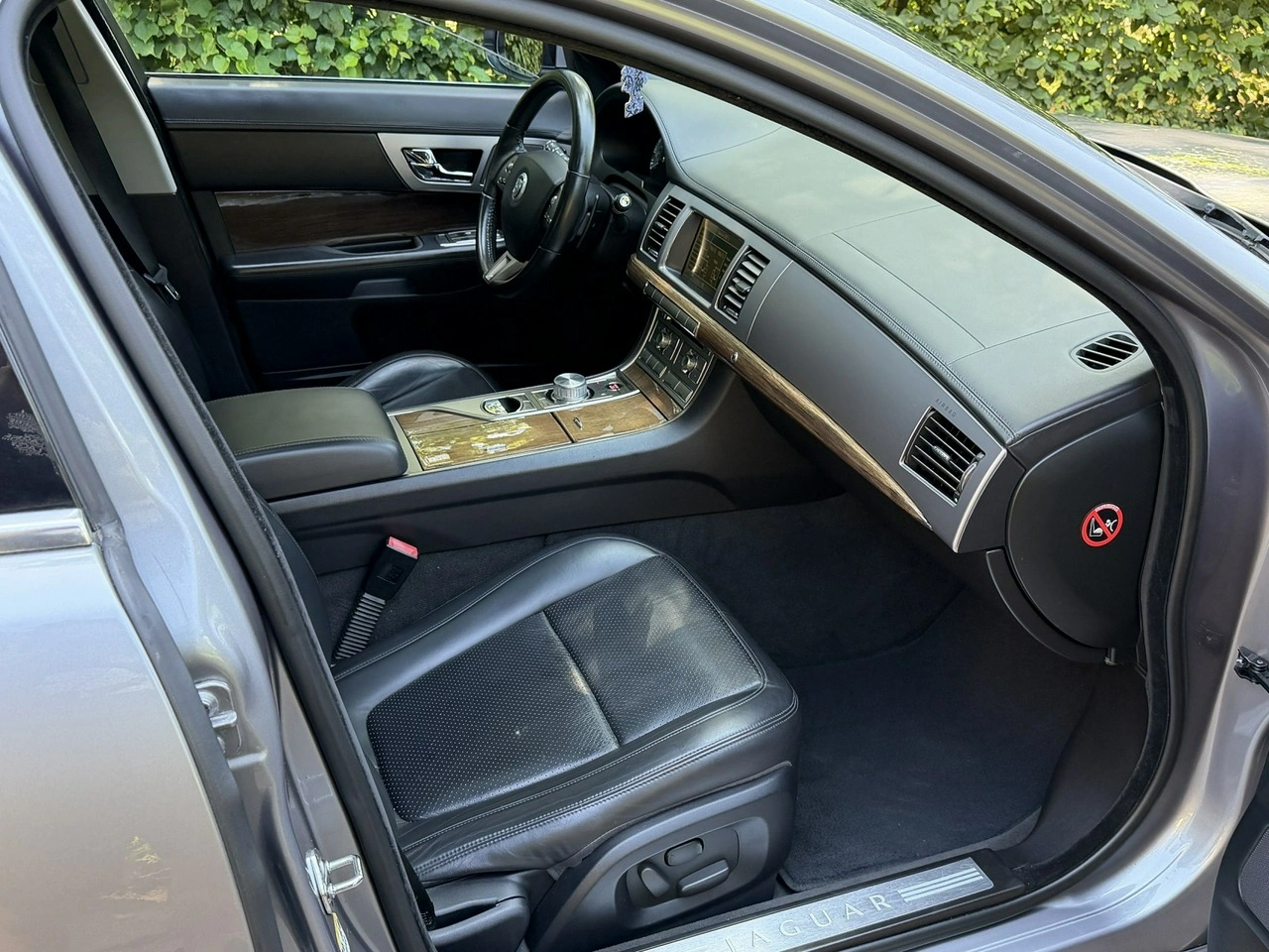 Jaguar XF - Zdjęcie 6