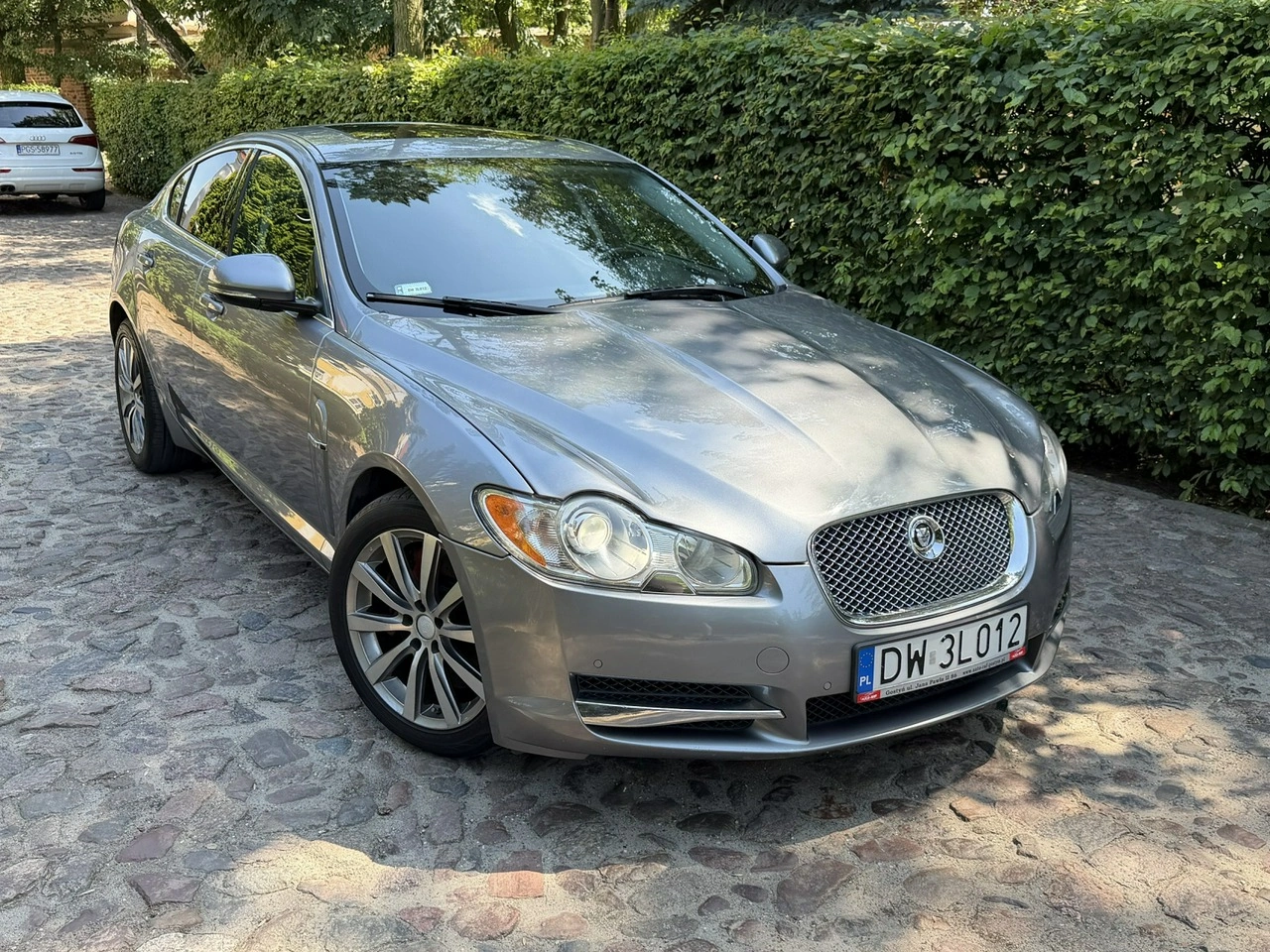 Jaguar XF - Główne zdjęcie