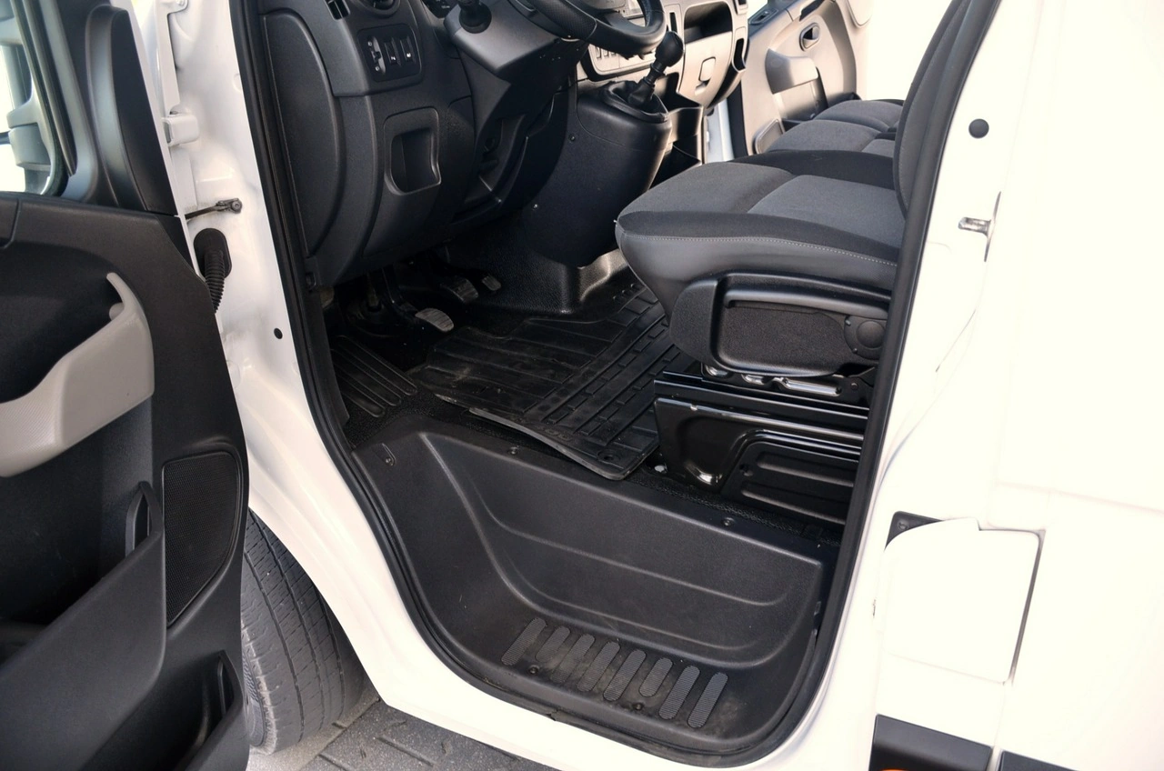 Nissan NV 400 - Zdjęcie 20