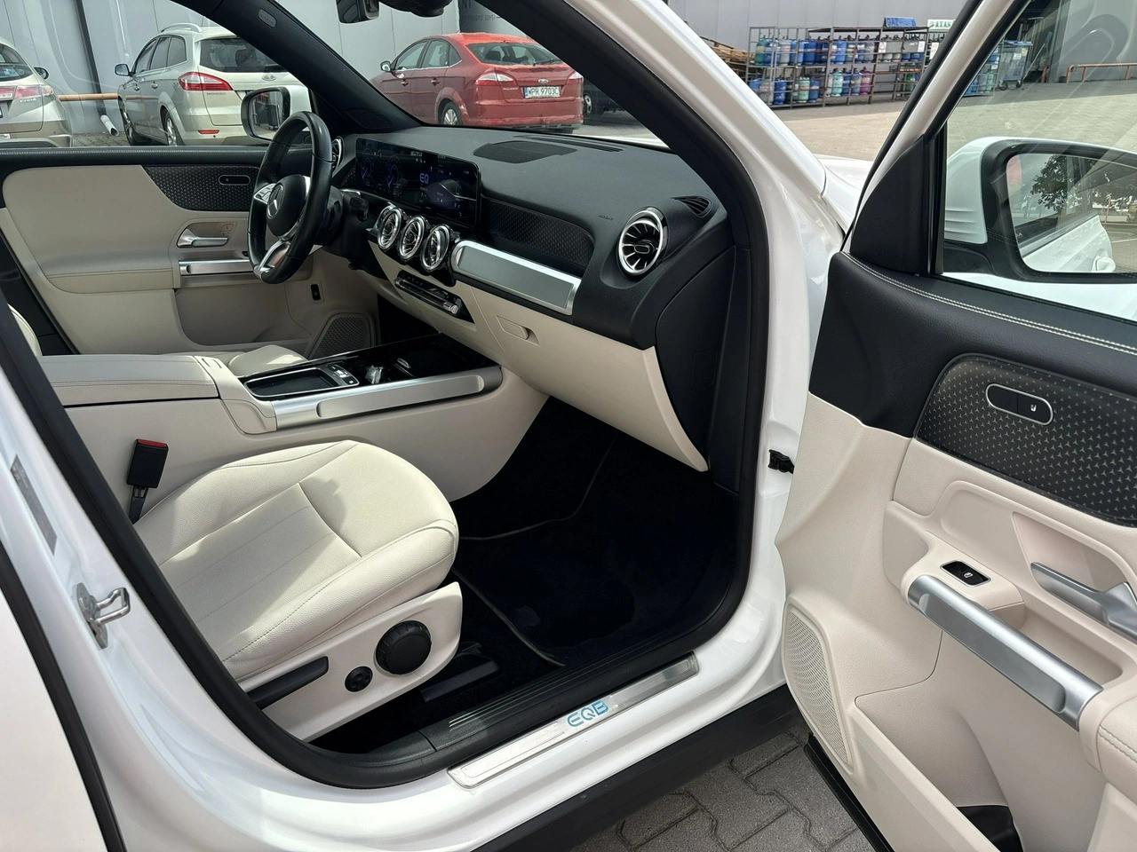 Mercedes EQB - Zdjęcie 15