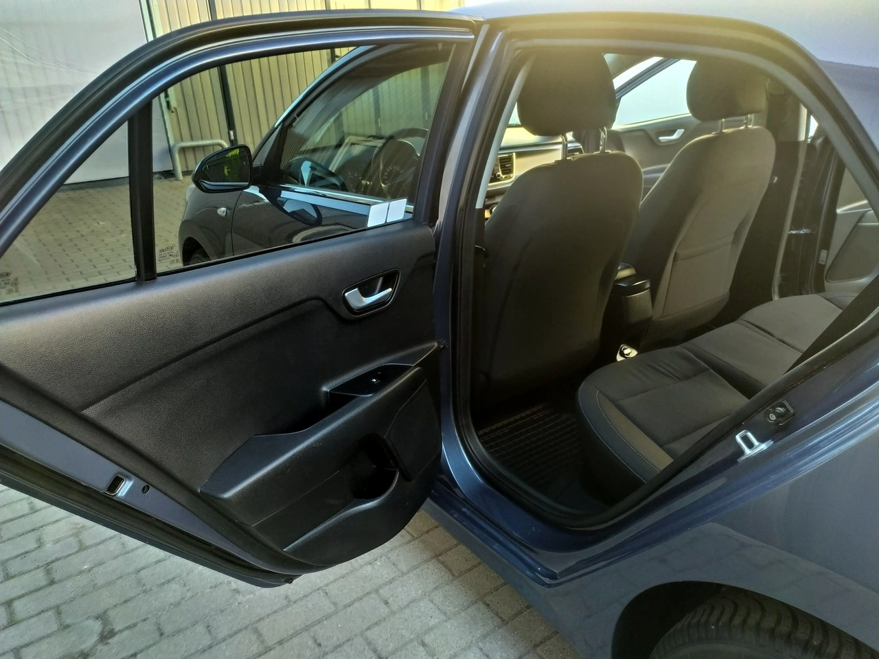 Kia Rio - Zdjęcie 17