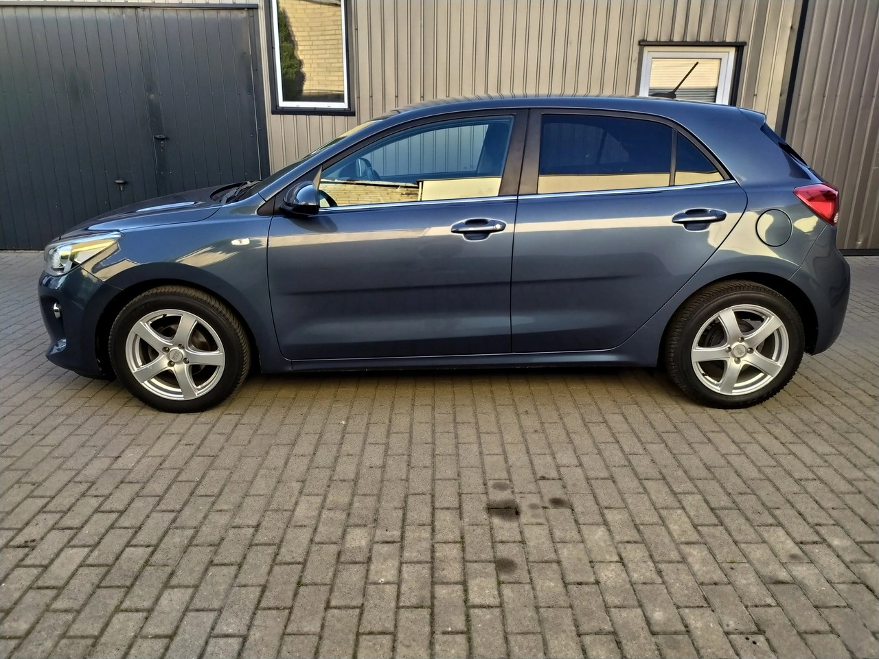 Kia Rio - Zdjęcie 3