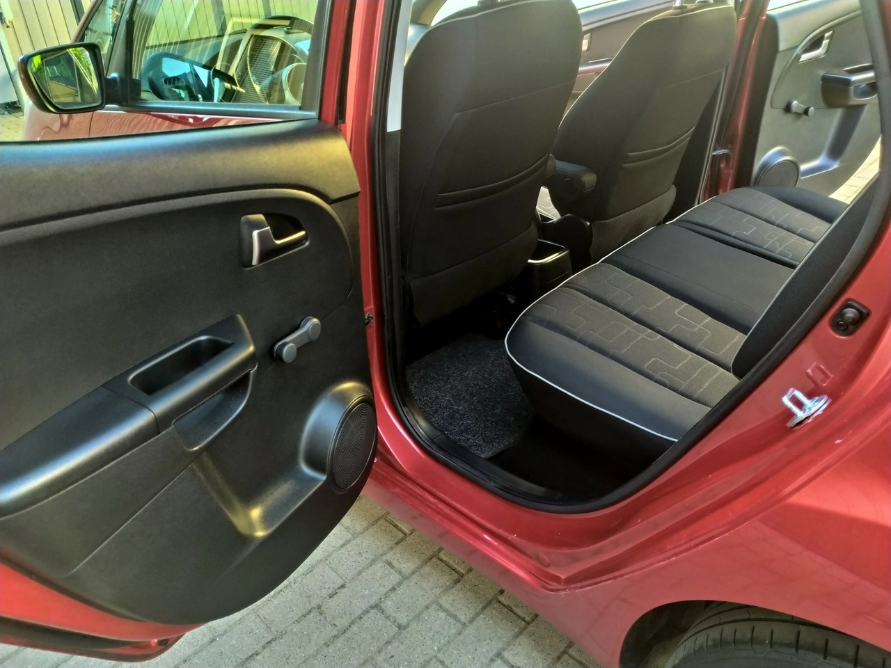 Kia Venga - Zdjęcie 21