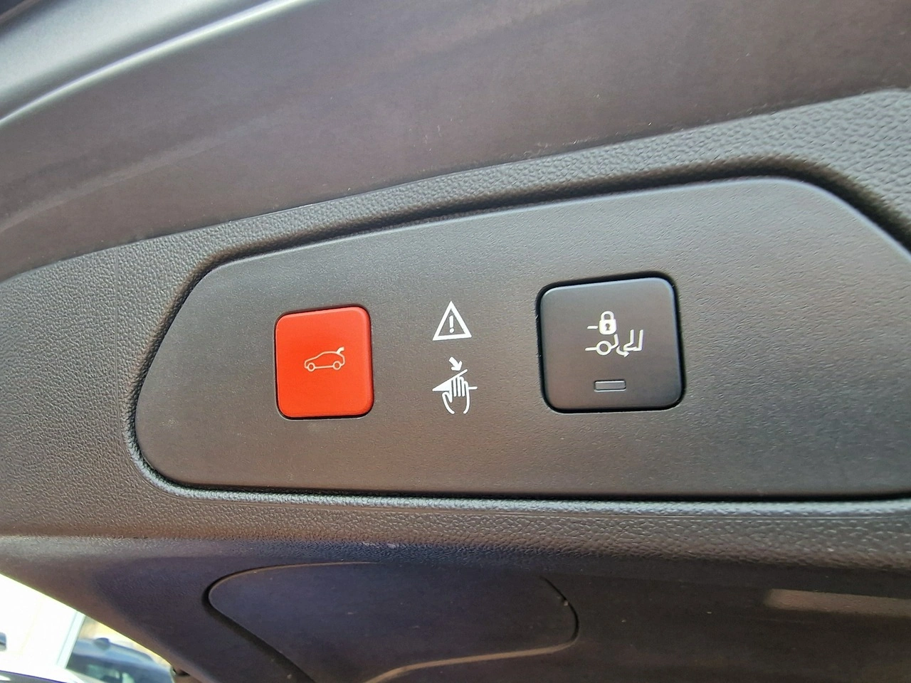 Opel Grandland X - Zdjęcie 22