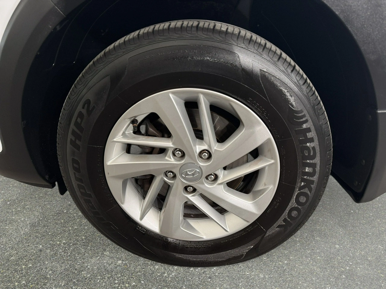 Hyundai Tucson - Zdjęcie 8
