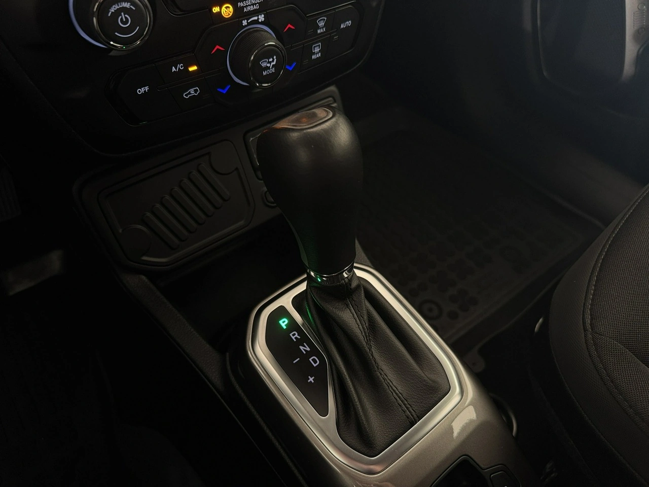 Jeep Renegade - Zdjęcie 27