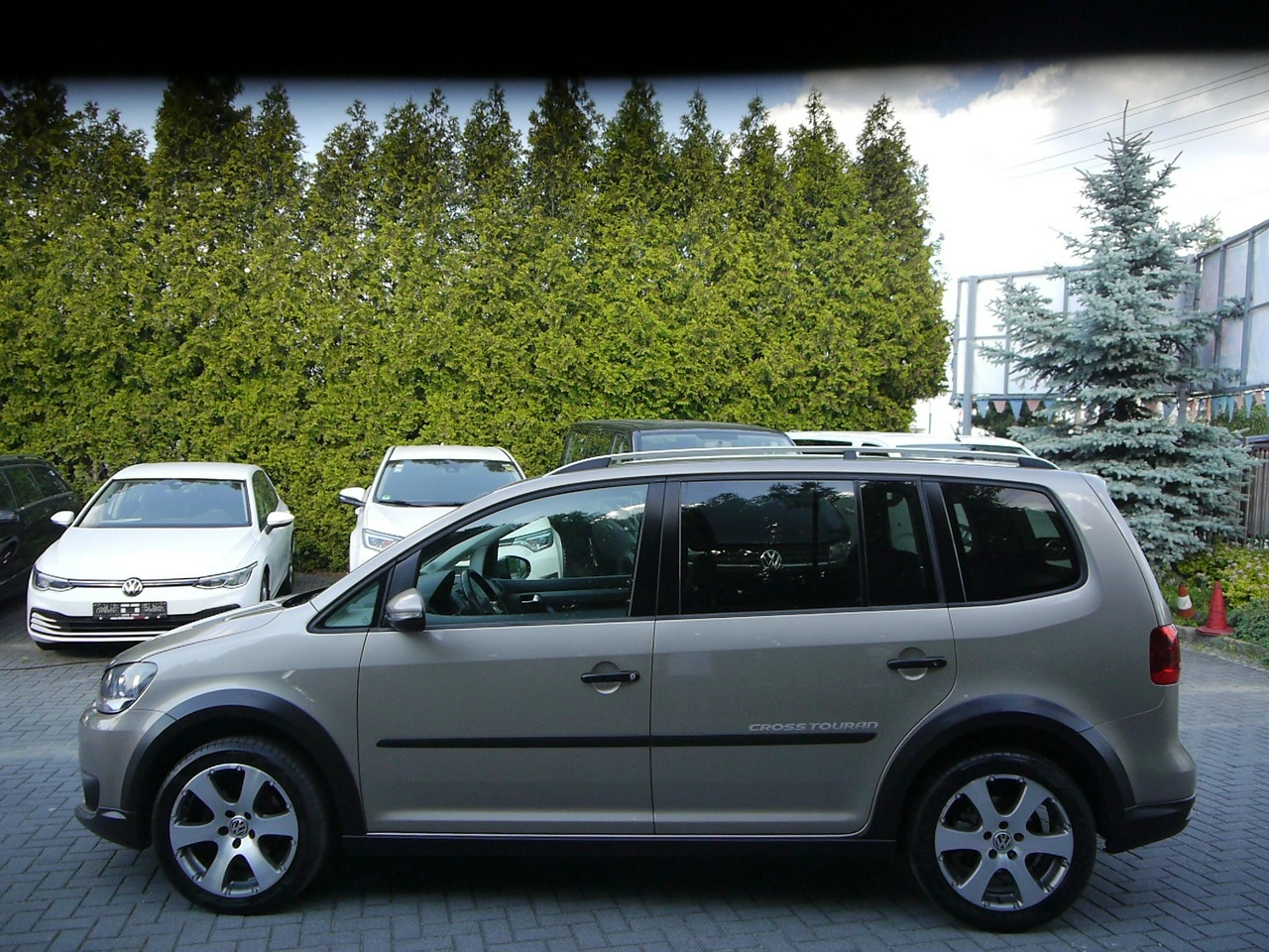 Volkswagen Touran - Zdjęcie 9