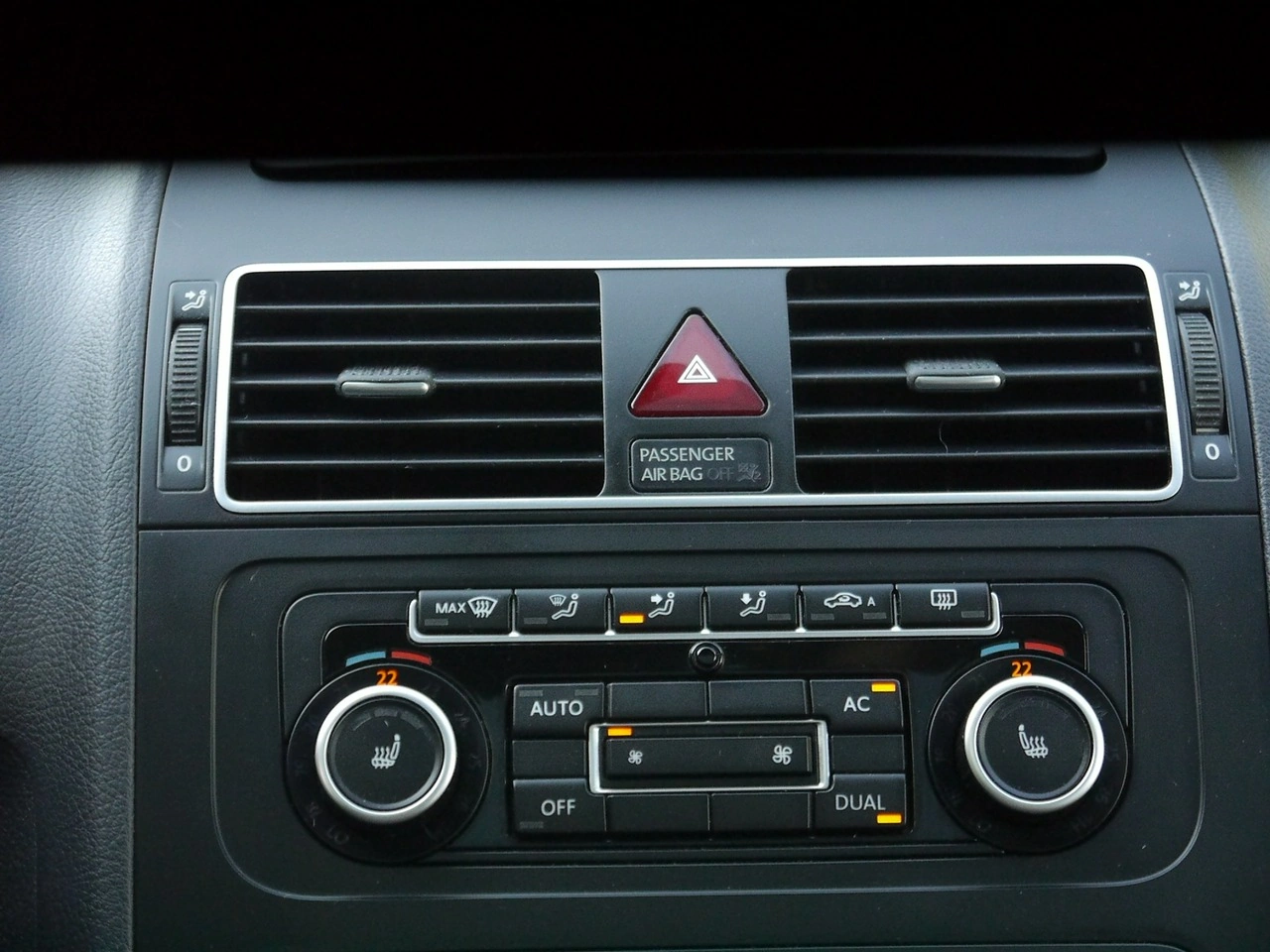 Volkswagen Touran - Zdjęcie 23