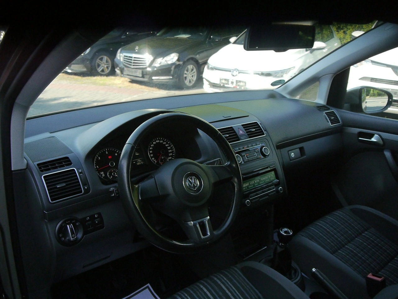 Volkswagen Touran - Zdjęcie 26