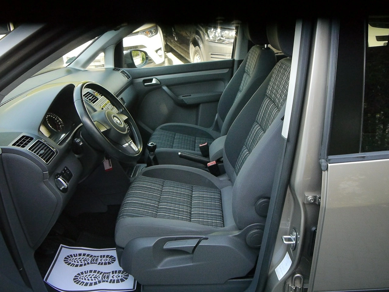 Volkswagen Touran - Zdjęcie 28