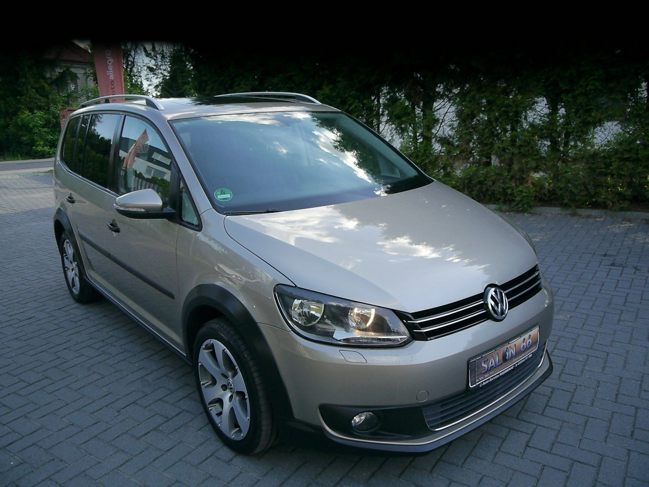 Volkswagen Touran - Zdjęcie 2