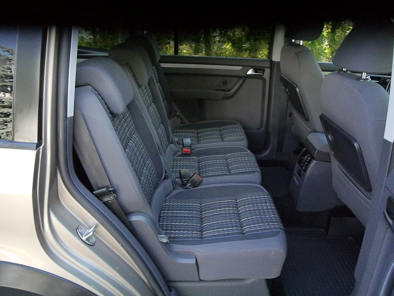 Volkswagen Touran - Zdjęcie 30