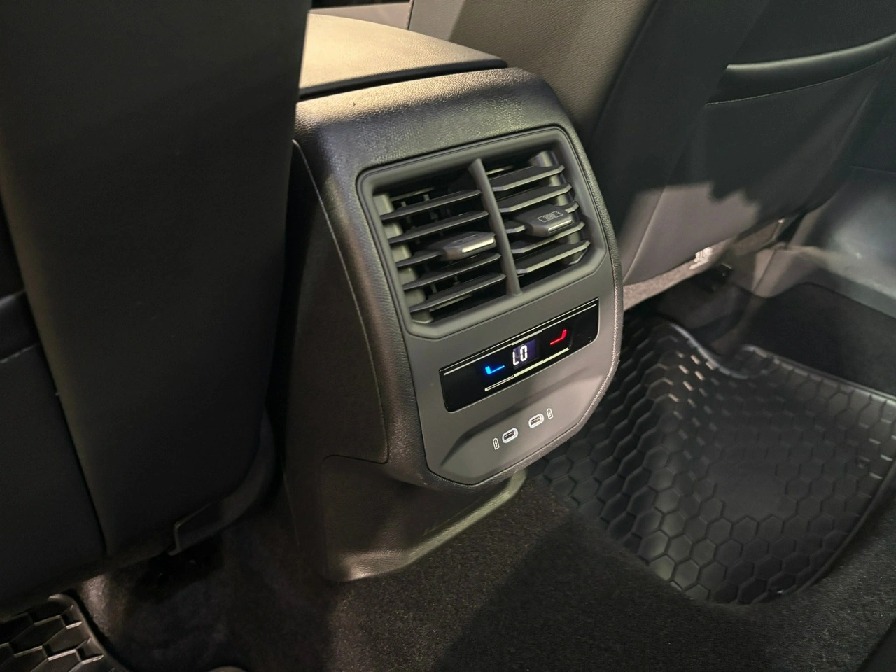 Cupra Leon Sportstourer - Zdjęcie 14