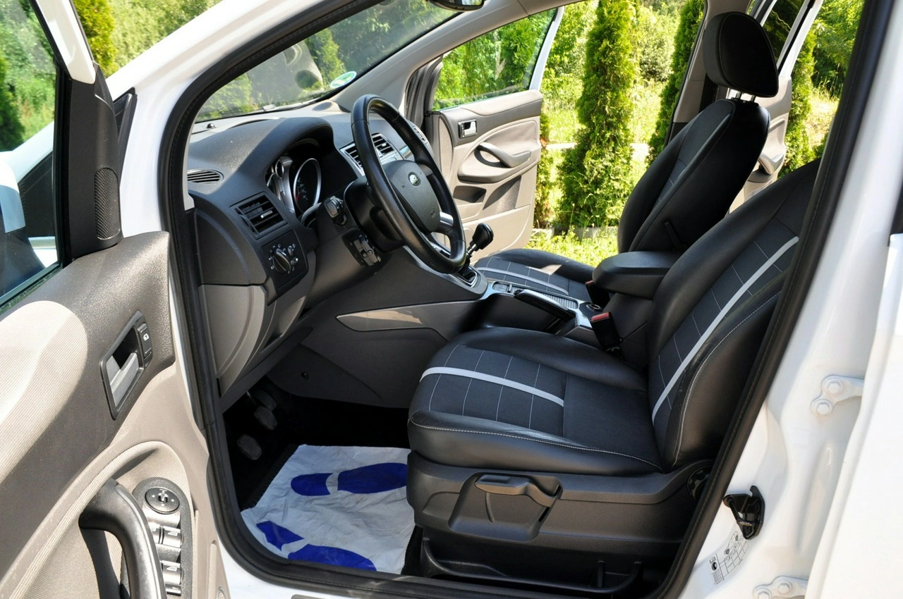 Ford Kuga - Zdjęcie 20
