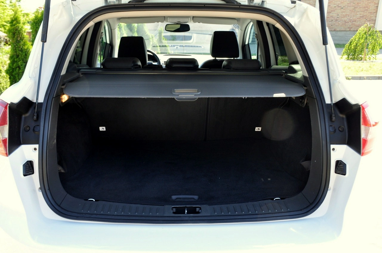 Ford Kuga - Zdjęcie 37